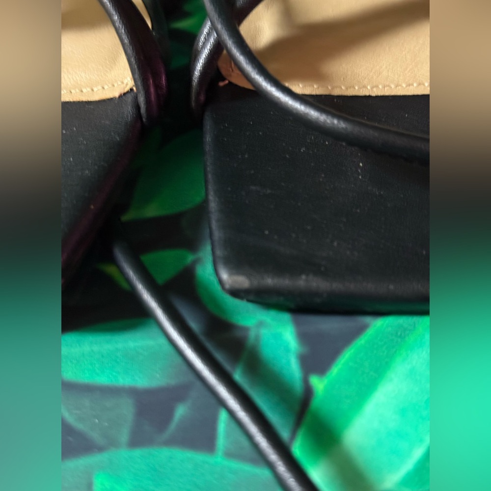 SALE NEW Tiny Defect Never Worn Fashion Nova Heels Ready To Ship Black N Gold - Picture 3 of 11